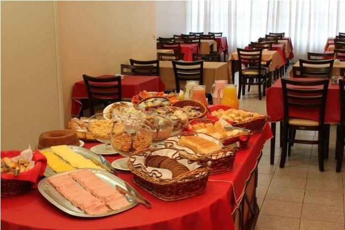 Euro Hotel Curitiba Luaran gambar