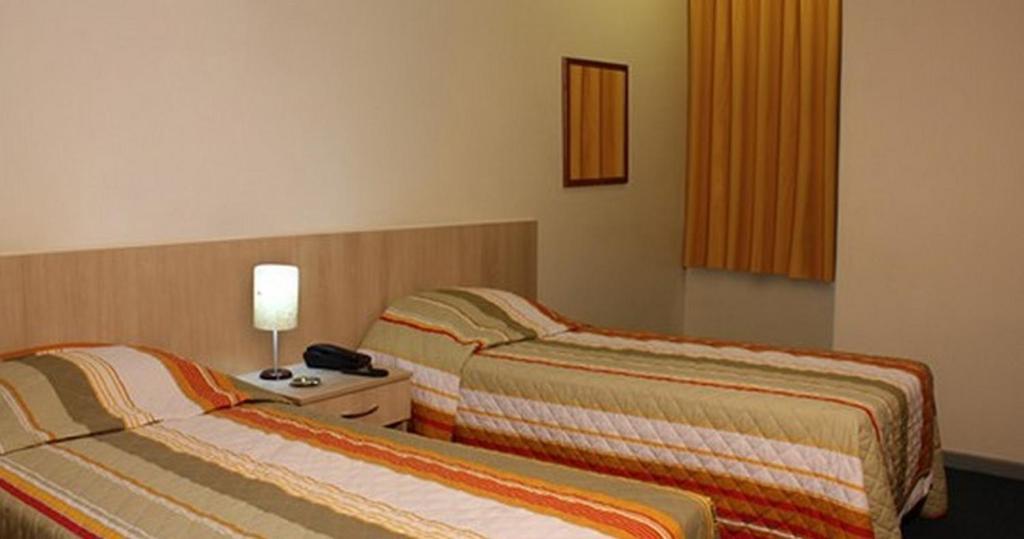 Euro Hotel Curitiba Bilik gambar